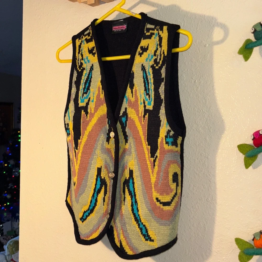 VINTAGE Fortune Knits Inc multicolor, unique pattern, brass button up knit V-n - Picture 2 of 8